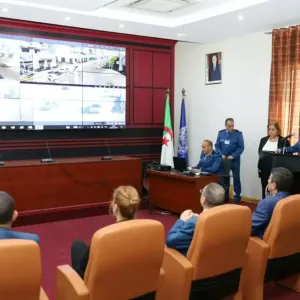 زيارة وزير الداخلية لولاية الجزائر: التشديد على عصرنة الأمن المروري