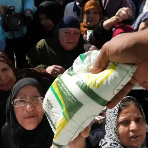 هل تخطط مصر لرفع سعر السكر المدعوم بعد رغيف الخبز؟