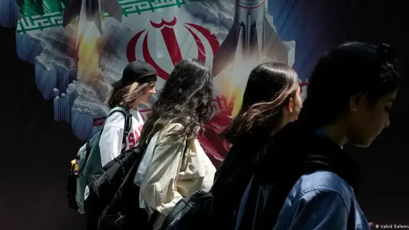"نظام الملالي" والمرأة.. موجة قمع جديدة ضد النساء في إيران
