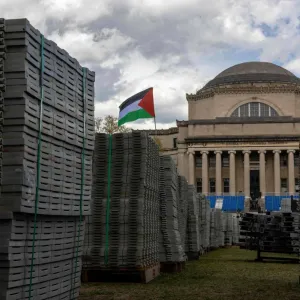 طلاب مدرسة أميركية يتهمون الإدارة بفرض رقابة على الأنشطة المؤيدة للفلسطينيين
