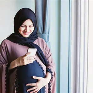 صيام رمضان للحامل- حسام موافي يحذر: خطر على الجنين في هذه الحالة