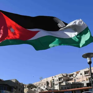 إعلام محلي: أردنيون يعرضون رواتبهم التقاعدية للبيع