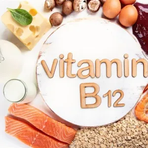 نقص فيتامين B12.. الأسباب والأعراض