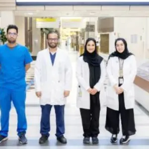أطباء سعوديون يعيدون الأحبال الصوتية لطفل