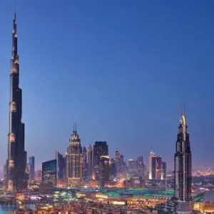بالفيديو| سحر دبي.. برج خليفة يظهر شامخاً من مسافة 115 كم من رأس الخيمة