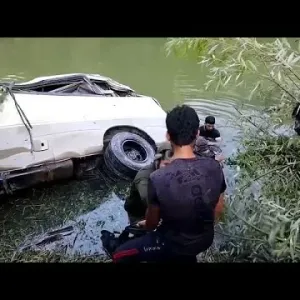 حافلة تقل طلابا تسقط في نهر العاصي بإدلب: فاجعة مروعة تخلف 7 قتلى وجرحى