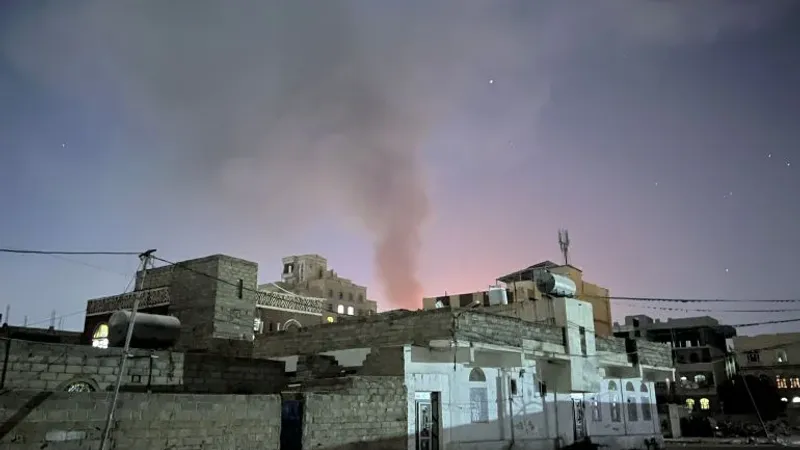 الجيش الأميركي يعلن تدمير قاربين مسيّرين وموقع رادار للحوثيين