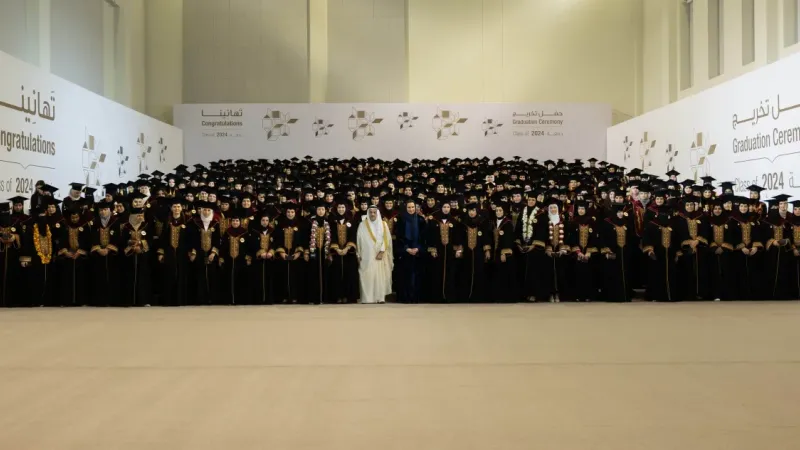 حرم الأمير ترعى تخريج طالبات جامعة قطر وتكرم المتفوقات