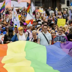 زواج مثليي الجنس كان رائجًا في آسيا.. ليس بعد الآن