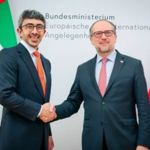 عبدالله بن زايد يبحث علاقات التعاون والشراكة مع وزير الخارجية النمساوي