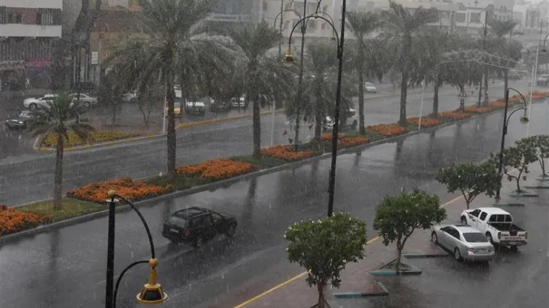 حدث مناخي استثنائي.. الأرصاد: الإمارات تشهد أكبر كميات أمطار خلال 75 عاماً
