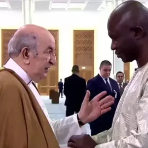 الرئيس تبون يؤدي صلاة العيد بجامع الجزائر (فيديو)