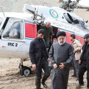 أنباء عن "هبوط صعب" لمروحية الرئيس الإيراني وفرق الإنقاذ تبحث عن الطائرة