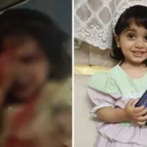 تفاصيل جديدة بشأن واقعة سقوط طفلة من سيارة أسرتها في الرياض.. وردة فعل والدتها عندما رأتها بالمستشفى