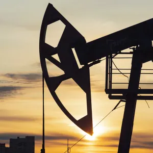 انخفاض أسعار النفط وسط مخاوف من ضعف الطلب