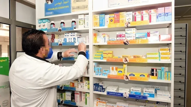 الصيادلة يرفضون وصفات الأدوية الغائبة ويدعمون "حق الاستبدال" بالمغرب