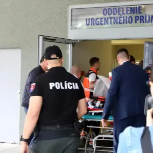 رئيس وزراء سلوفاكيا في حالة خطيرة بعد تعرضه لمحاولة اغتيال
