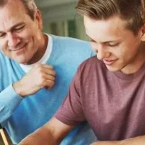 نصائح نفسية للتواصل بشكل فعال مع ابنك المراهق