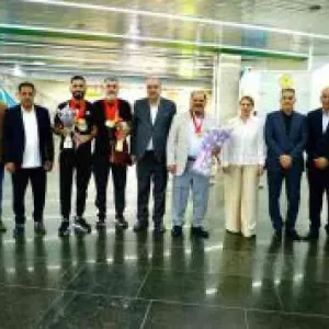 إستقبال أولمبي لأبطال منتخب البليارد في مطار بغداد