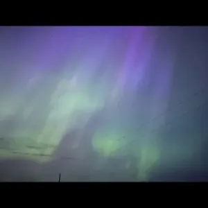 شاهد| الشفق القطبي: عروض ضوئية طبيعية مثيرة إثر عاصفة شمسية قوية في نصف الأرض الشمالي