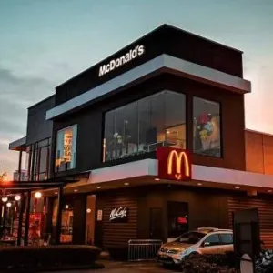 إغلاق متاجر «ماكدونالدز» في سريلانكا بسبب سوء النظافة
