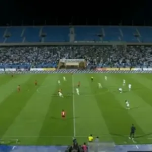 تحديث مستمر لأحداث مباراة "الرياض 0 - الأهلي 0 " في الدوري