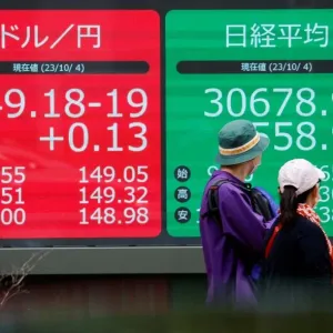 نيكاي" الياباني يصعد بقيادة أسهم القطاع المالي وشركات التصدير