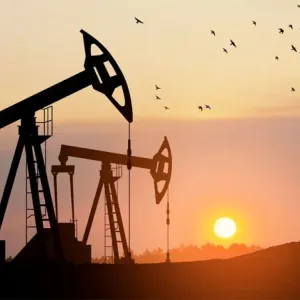 النفط يصعد بأكثر من 4% في أسبوع وسط مخاوف بشأن الإمدادات