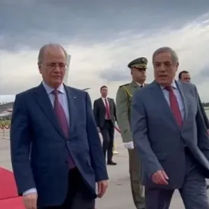 رئيس الوزراء وزير الخارجية و المغتربين الفلسطيني يحل بالجزائر