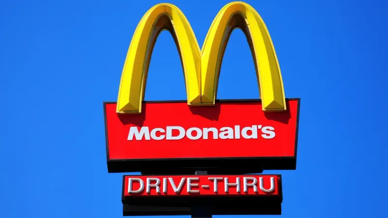 أرباح "ماكدونالدز" دون التوقعات وسط تأثر مبيعات الشرق الأوسط