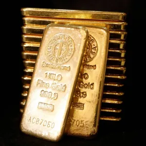 انخفاض الذهب تحت وطأة ترقب «الفيدرالي» والتضخم