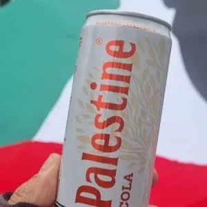 مشروب "فلسطين كولا" يحقق مبيعات قياسية عالمياً