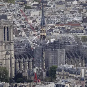 شاهد: هكذا بدت كاتدرائية نوتردام في باريس بعد خمس سنوات على الحريق الذي نشب فيها