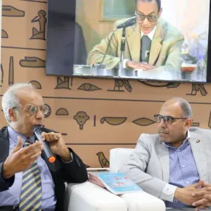 مناقشة «الألم والأمل» في جناح مصر بمعرض أبو ظبي للكتاب