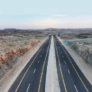 افتتاح الحركة المرورية في ثالث مراحل طريق العقيق - بلجرشي بالباحة
