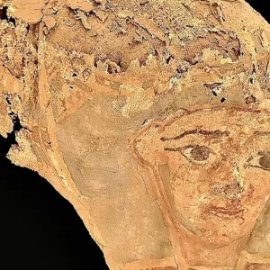 اكتشاف 33 مقبرة أثرية في أسوان