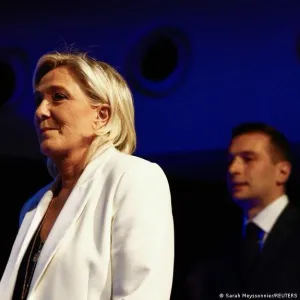تقديرات أولية: اليمين المتطرف يتصدر الانتخابات الفرنسية