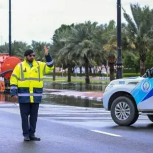 شرطة الشارقة تدعو السائقين لتوخي الحيطة والحذر أثناء الأمطار