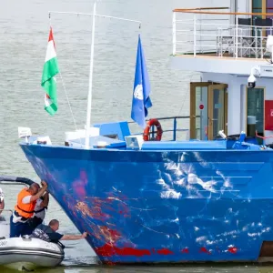 هنغاريا: مصرع شخصين وفقدان آخرين في حادث تصادم قارب على نهر الدانوب