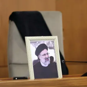 ماذا نعرف حتى الآن عن مصرع الرئيس الإيراني ومرافقيه منذ سقوط مروحيتهم؟