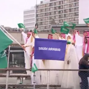بعثة المملكة العربية السعودية تظهر بافتتاح أولمبياد باريس