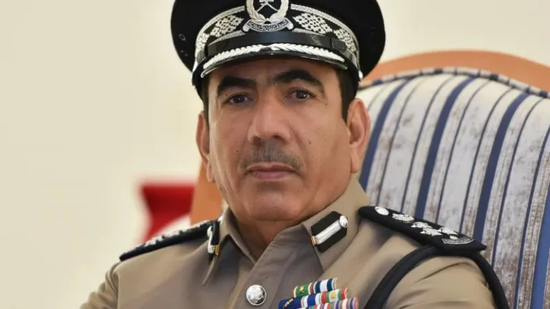 قائد شرطة محافظة ظفار يأكد جاهزية شرطة عُمان السُلطانية لموسم خريف ظفار