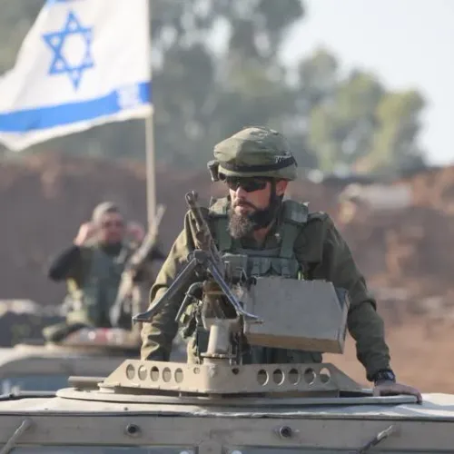استراتيجية الجيش الإسرائيلي "وحشية وخاسرة" – الغارديان