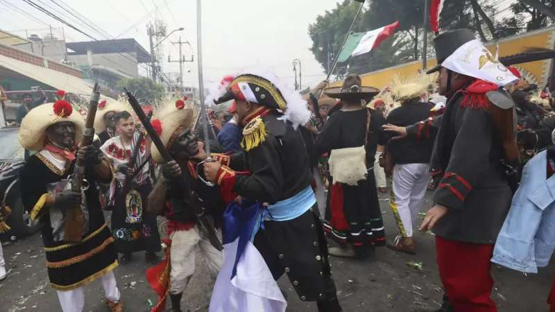 فيديو. المكسيك تحتفل بذكرى انتصارها على فرنسا عام 1862