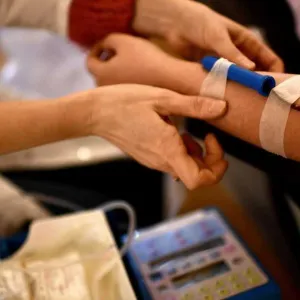 التبرع بوحدة واحدة من الدم يساهم في إنقاذ حياة 3 أفراد #سكاي_اونلاين