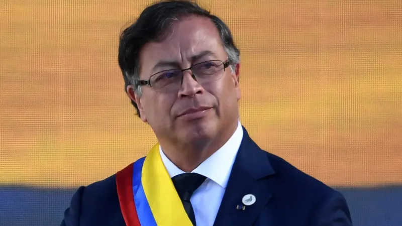 رئيس كولومبيا يأمر بفتح سفارة لبلاده في رام الله.. ووزير الخارجية يوضح السبب