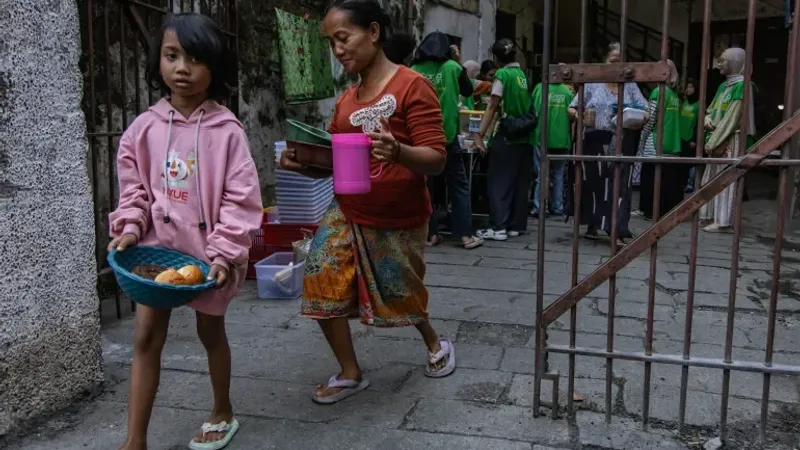 تراجع عدد الإندونيسيين تحت خط الفقر لنحو 25 مليون شخص