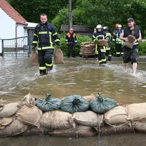 إجلاء الآلاف جراء الفيضانات في ألمانيا