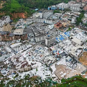 مقتل وإصابة 38 شخصاً بإعصار قوي ضرب الصين