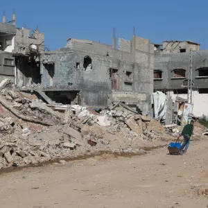 مقتل 4 في قصف إسرائيلي على مخيم النصيرات وسط غزة